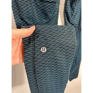 Lululemon Women's 6 Teal Black Legging Athletic Gym Everyday Stretchy Workout